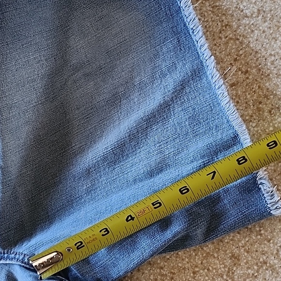 Seven7 Sunset Bermuda Fray Hem Jean Shorts Size 12 - Picture 10 of 13